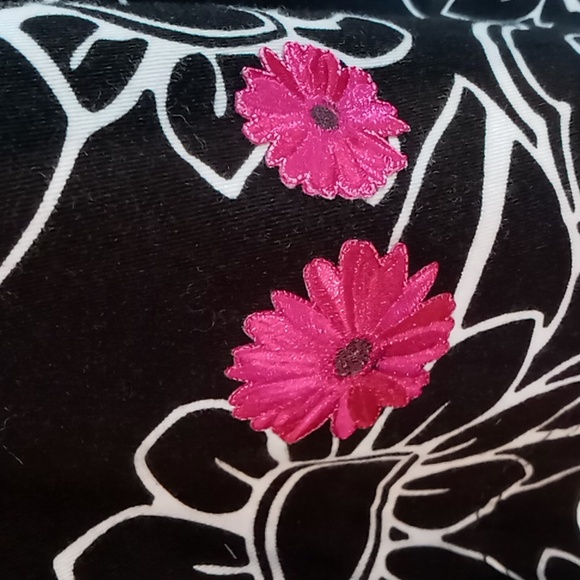 Krazy Kat Women's Long Sleeve Button Front Floral Print Top Size XL Blk/Wht/Pink - Picture 3 of 13